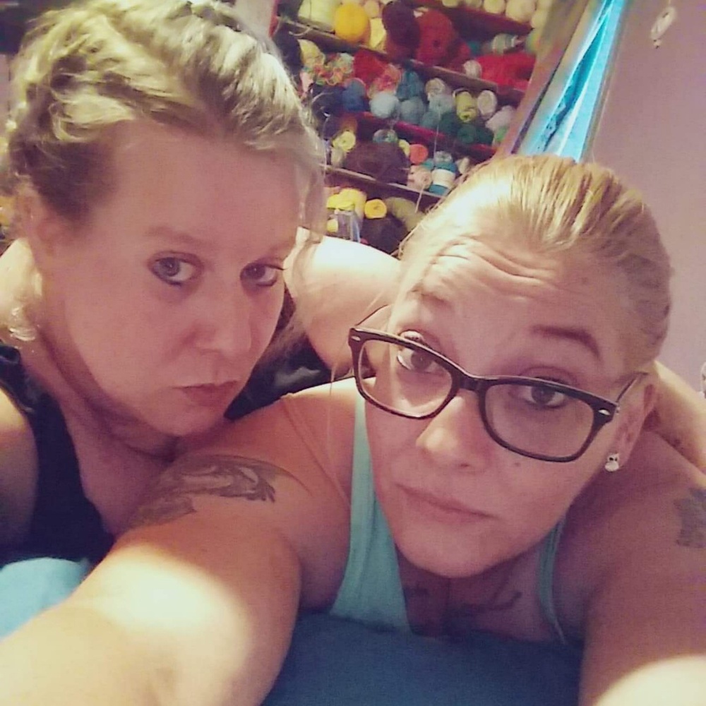 Meet your Posher, Tenna and Leslie